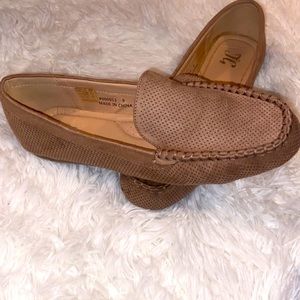 Journee taupe flats